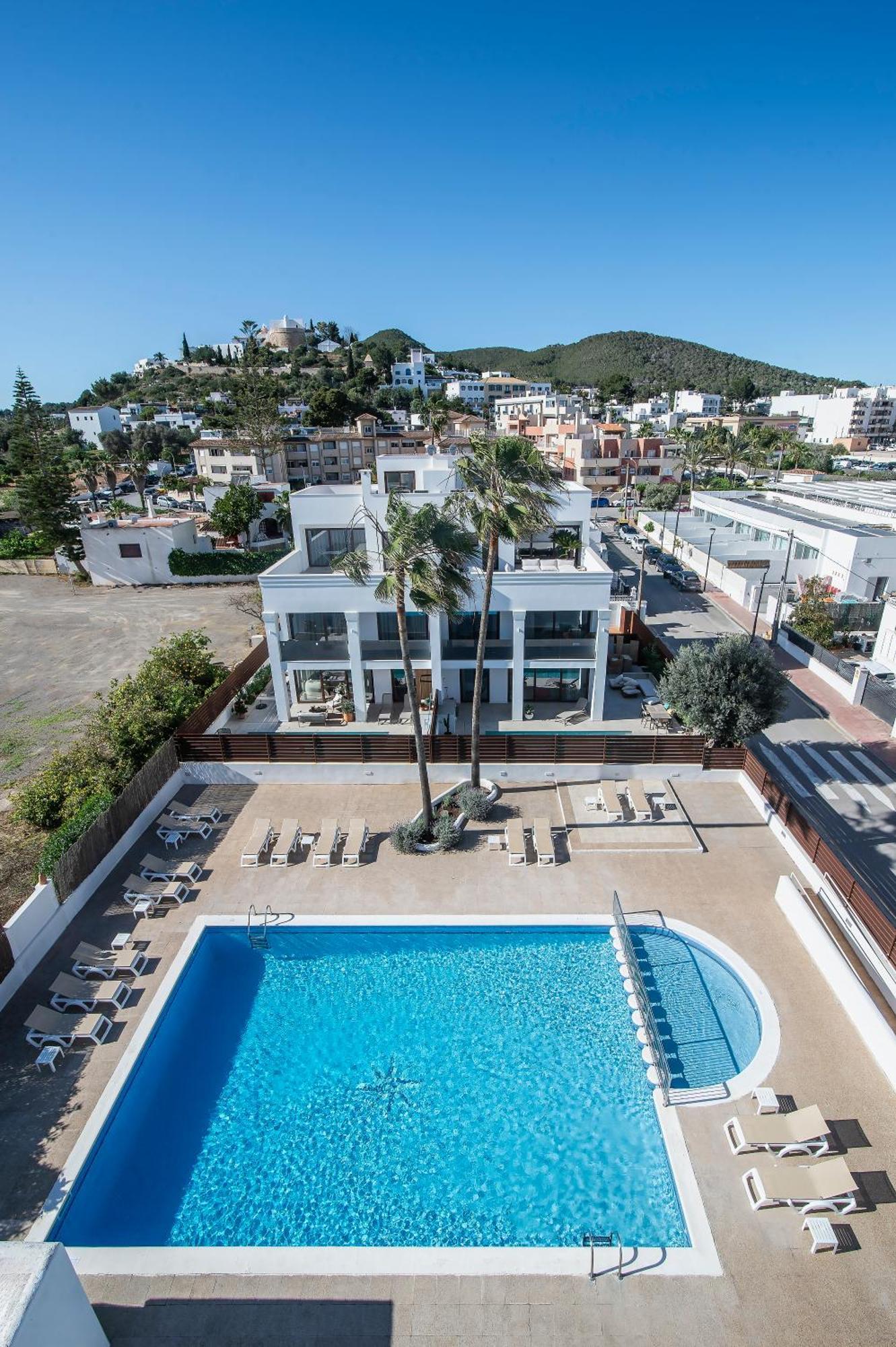 Apartamentos Ros Santa Eulalia del Río Exterior foto