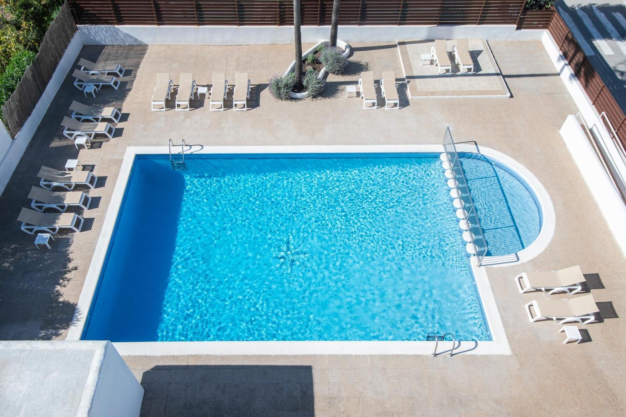 Apartamentos Ros Santa Eulalia del Río Exterior foto