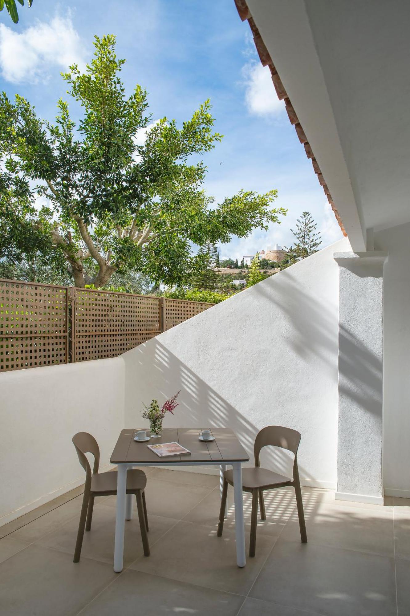 Apartamentos Ros Santa Eulalia del Río Exterior foto