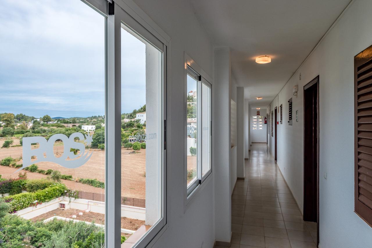 Apartamentos Ros Santa Eulalia del Río Exterior foto
