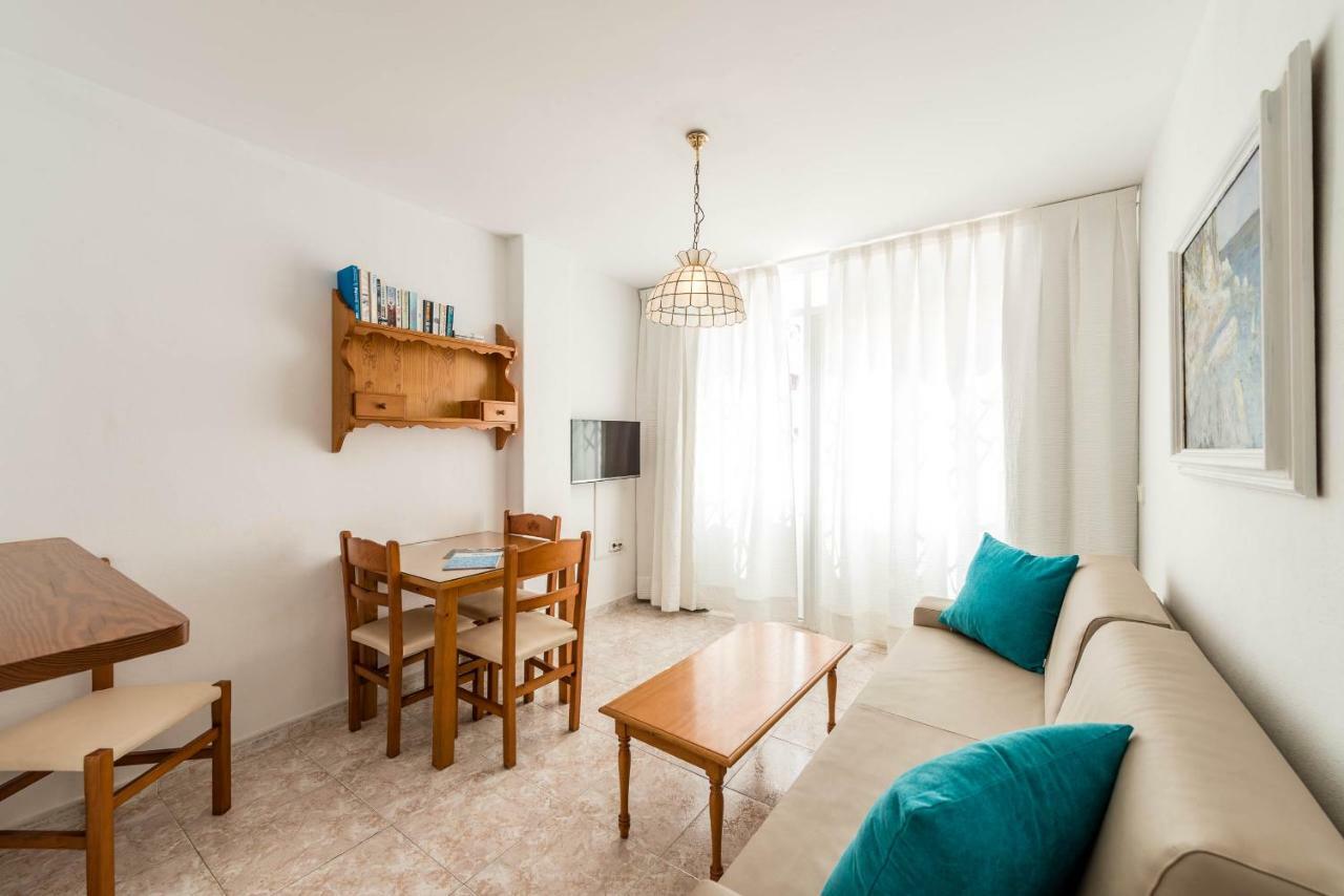 Apartamentos Ros Santa Eulalia del Río Exterior foto